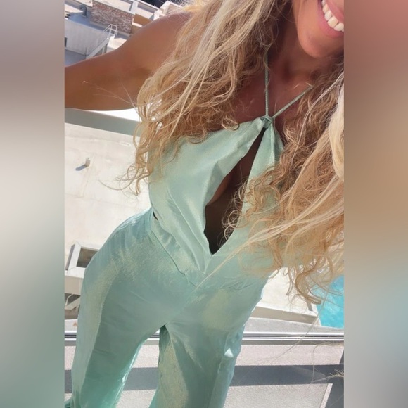 Jen’s Pirate Booty Avalon Jumpsuit Dusty Turquoise Halter  Side Cut Out Small - Picture 5 of 6